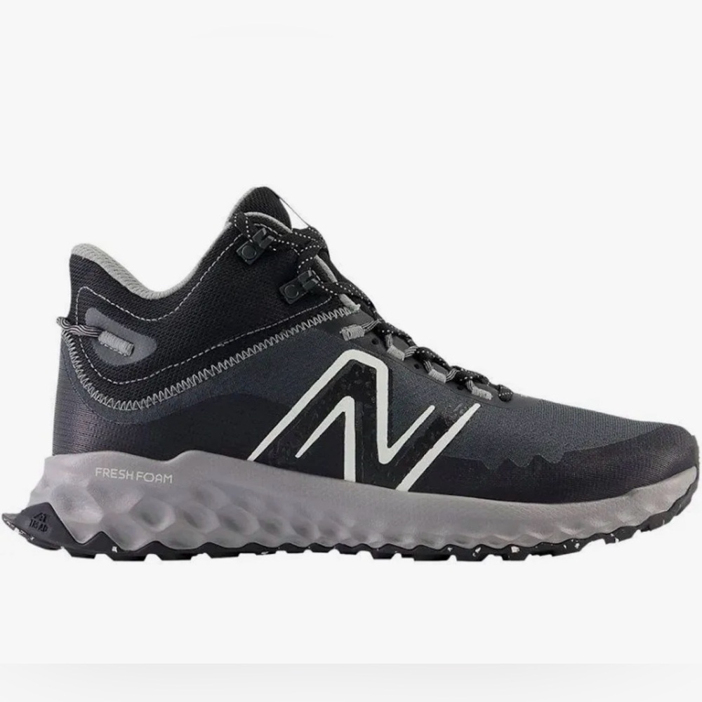 New Balance BalanceFresh Foam Garo Mid 'Blacktop Shadow Grey NWT 7.5 4E men